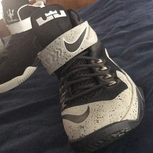 Lebron soldiers cookies and cream edition
